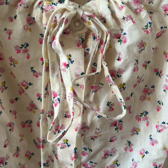 Madewell summer top with ditsy florals and buttons and tie details, size Small - Picture 4 of 6